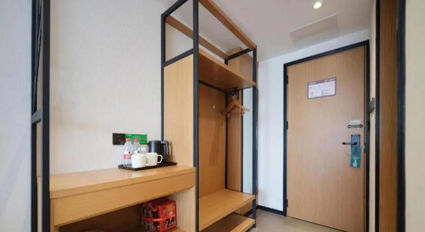 Bed in GreenTree Inn Luoyang Railway Station Wangfujing Wangcheng Park