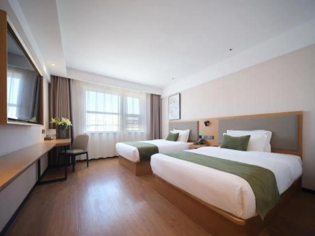 Bed in GreenTree Inn Luoyang Railway Station Wangfujing Wangcheng Park