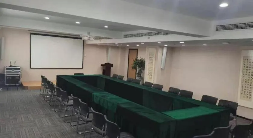 GreenTree Inn Luoyang Railway Station Wangfujing Wangcheng Park