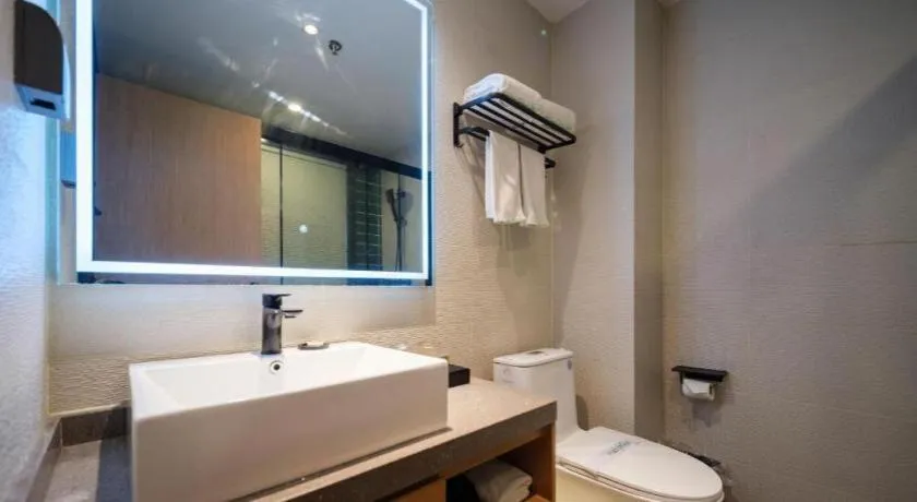 GreenTree Inn Luoyang Railway Station Wangfujing Wangcheng Park