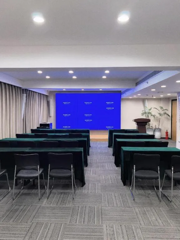 GreenTree Inn Luoyang Railway Station Wangfujing Wangcheng Park