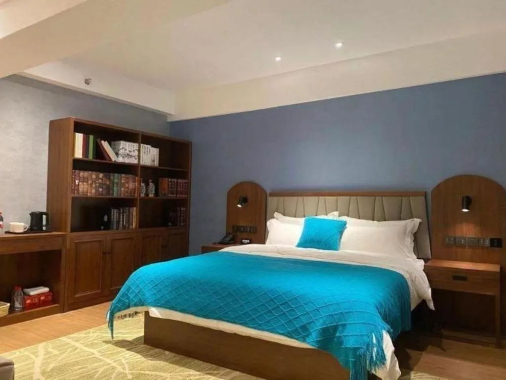 Bed in GreenTree Inn Luoyang Railway Station Wangfujing Wangcheng Park