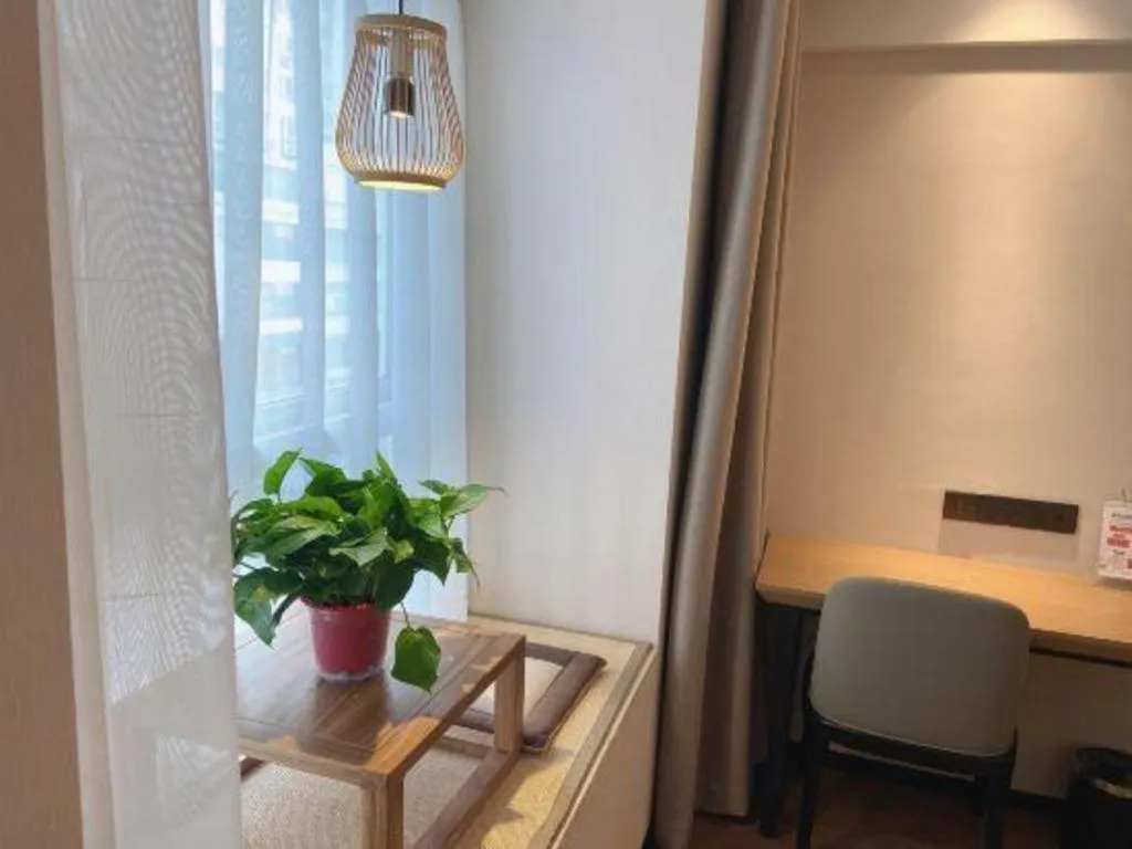 GreenTree Inn Luoyang Railway Station Wangfujing Wangcheng Park