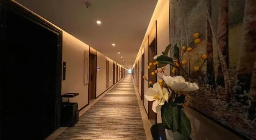 GreenTree Inn Luoyang Railway Station Wangfujing Wangcheng Park