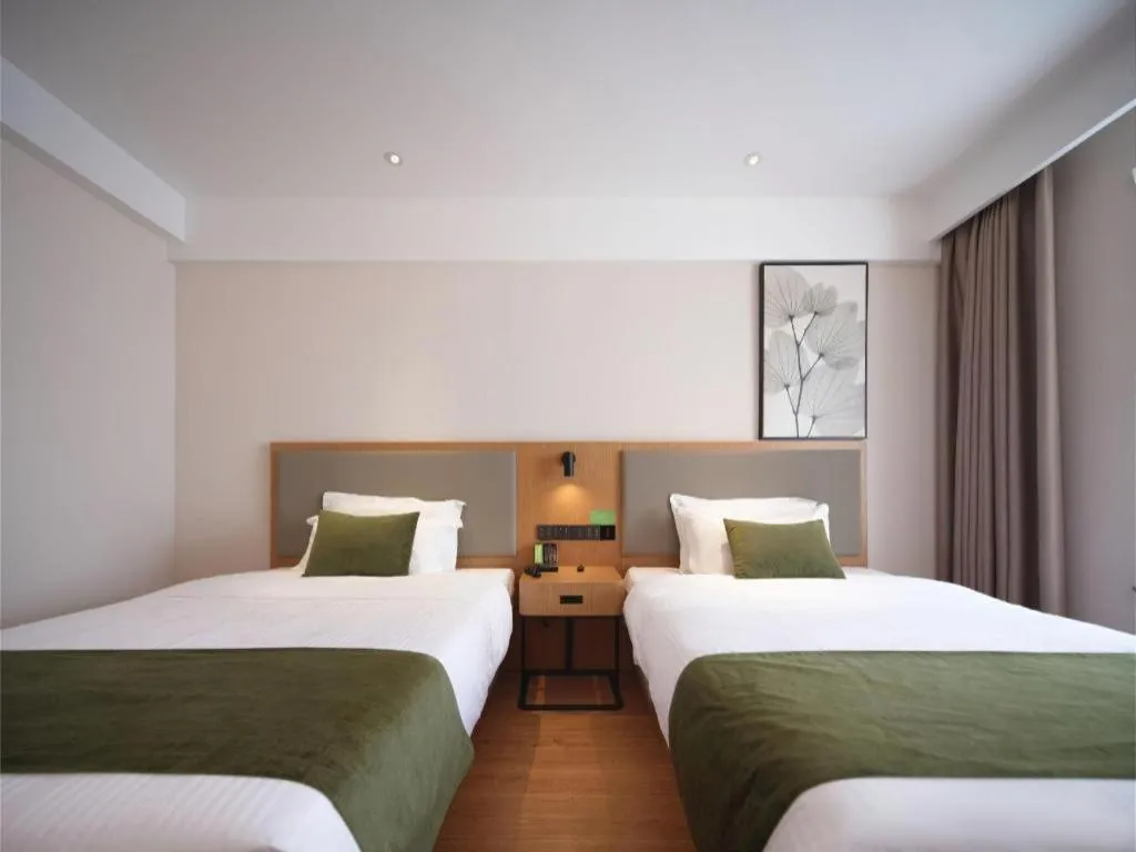 Bed in GreenTree Inn Luoyang Railway Station Wangfujing Wangcheng Park