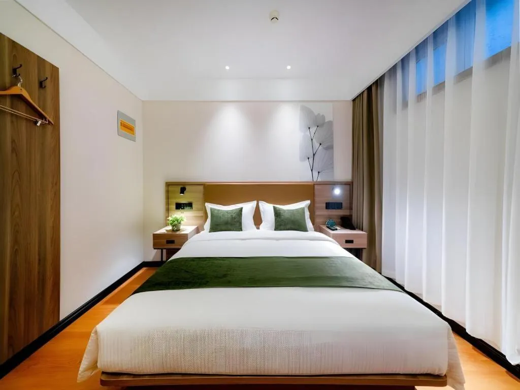 Bed in GreenTree Inn Express Hebei Tangshan Guyan District Xinguang Road
