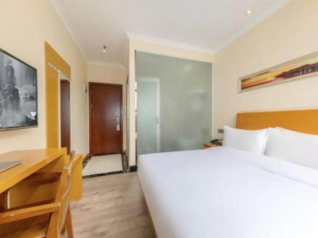 Bed in GreenTree Alliance Hotel Shenzhen Nanshan District Zhongshan Park Tongle