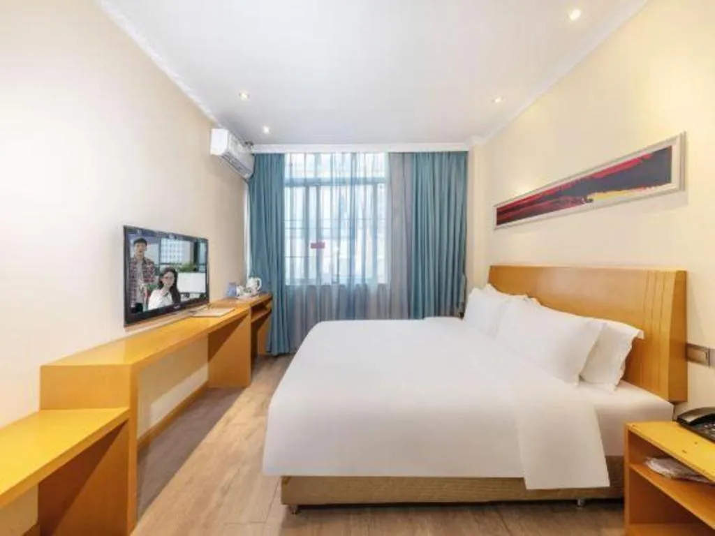 Bed in GreenTree Alliance Hotel Shenzhen Nanshan District Zhongshan Park Tongle