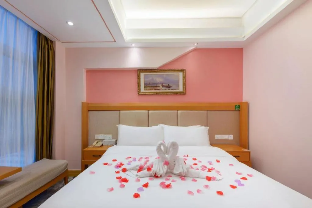 Bed in GreenTree Alliance Hotel Shenzhen Futian District Xiangmi Lake Xiangmei Mountain Metro Station