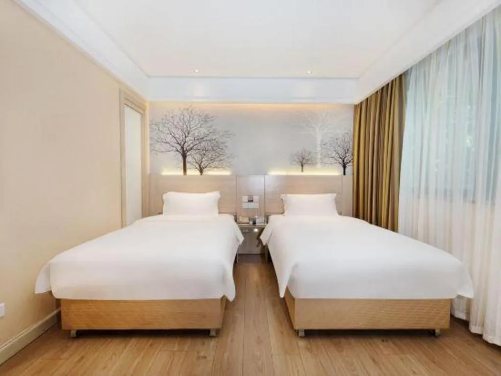 Bed in GreenTree Alliance Hotel Shenzhen Nanshan District Nantou Ancient City Majialong