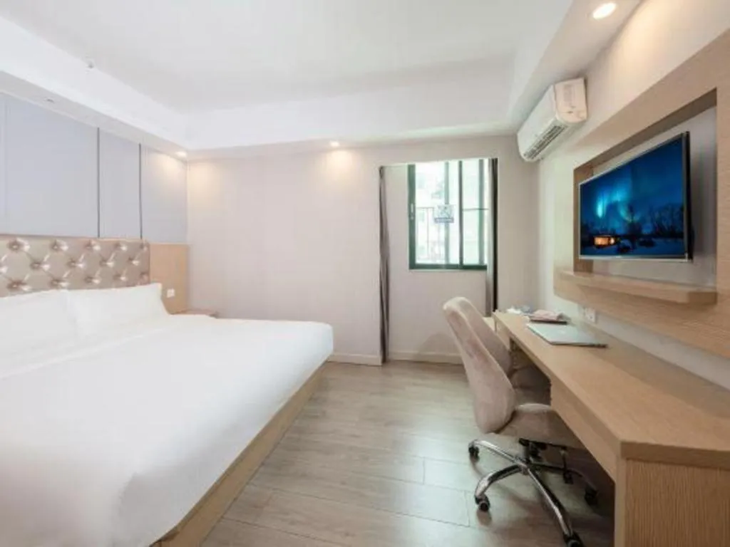 Bed in GreenTree Alliance Hotel Shenzhen Nanshan District Nantou Ancient City Majialong