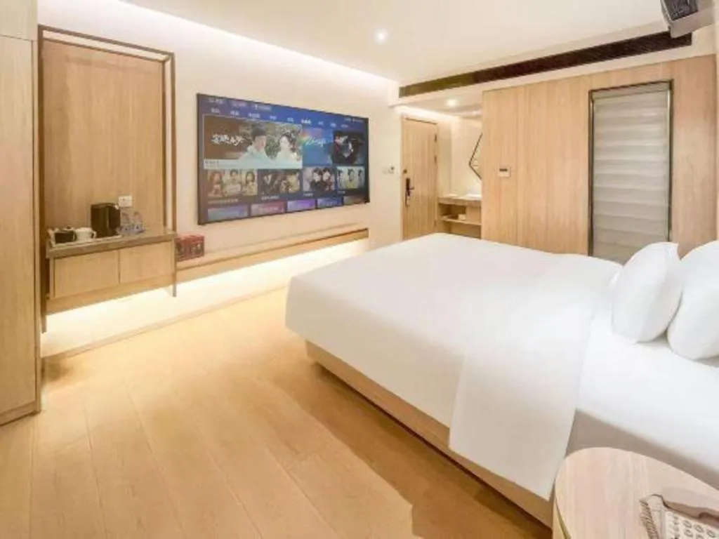 Bed in GreenTree Eastern Hotel Shenzhen Nanshan District Qianhai Free Trade Zone Lilin Metro Station