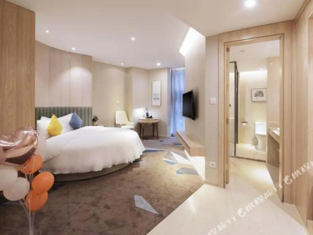 Bed in GreenTree Eastern Hotel Shenzhen Nanshan District Qianhai Free Trade Zone Lilin Metro Station