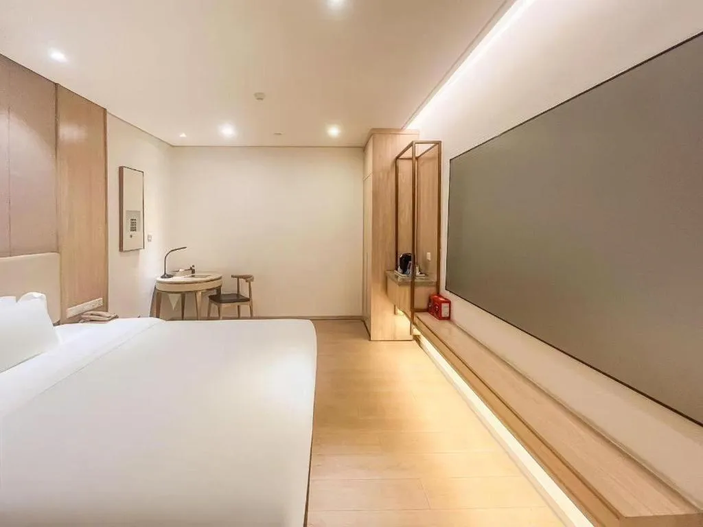 Bed in GreenTree Eastern Hotel Shenzhen Nanshan District Qianhai Free Trade Zone Lilin Metro Station