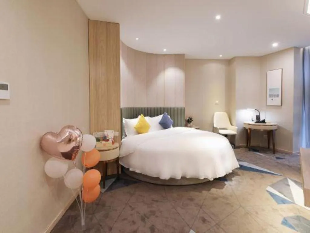 Bed in GreenTree Eastern Hotel Shenzhen Nanshan District Qianhai Free Trade Zone Lilin Metro Station