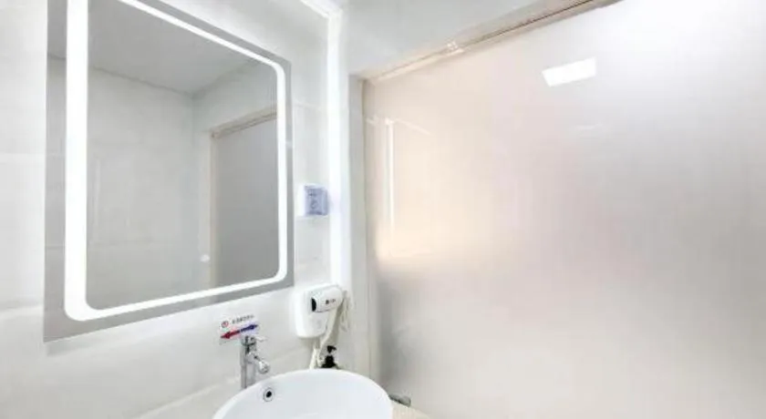 Shell Hotel Huaibei Jinying Plaza Long Distance Bus Station