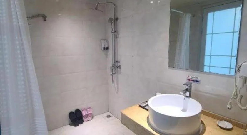 Shell Hotel Huaibei Jinying Plaza Long Distance Bus Station