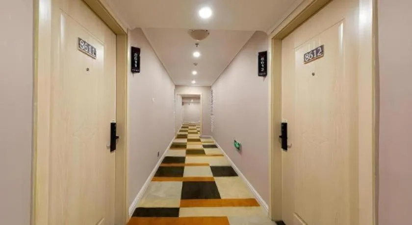 Shell Hotel Huaibei Jinying Plaza Long Distance Bus Station