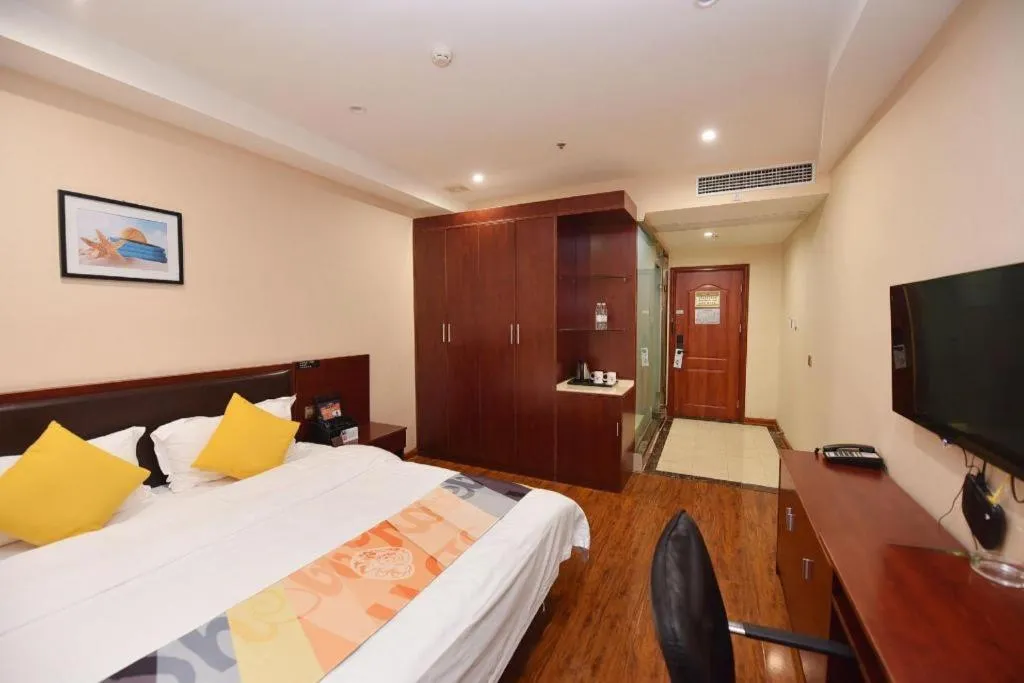 Bed in Shell Hotel Huainan Shou County Passenger Station Yaohai Grand Market