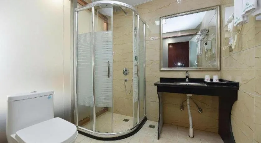 Shell Hotel Huainan Shou County Passenger Station Yaohai Grand Market