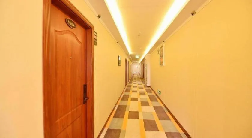 Shell Hotel Huainan Shou County Passenger Station Yaohai Grand Market