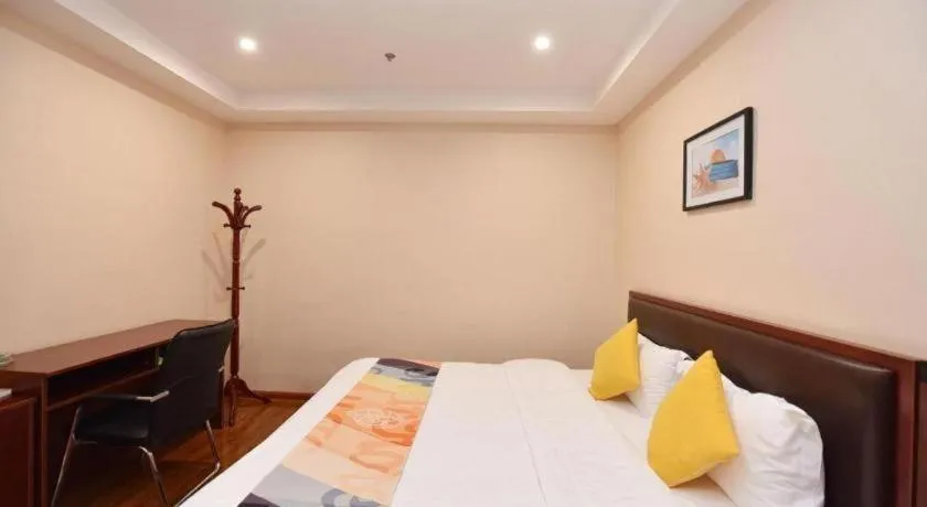 Bed in Shell Hotel Huainan Shou County Passenger Station Yaohai Grand Market