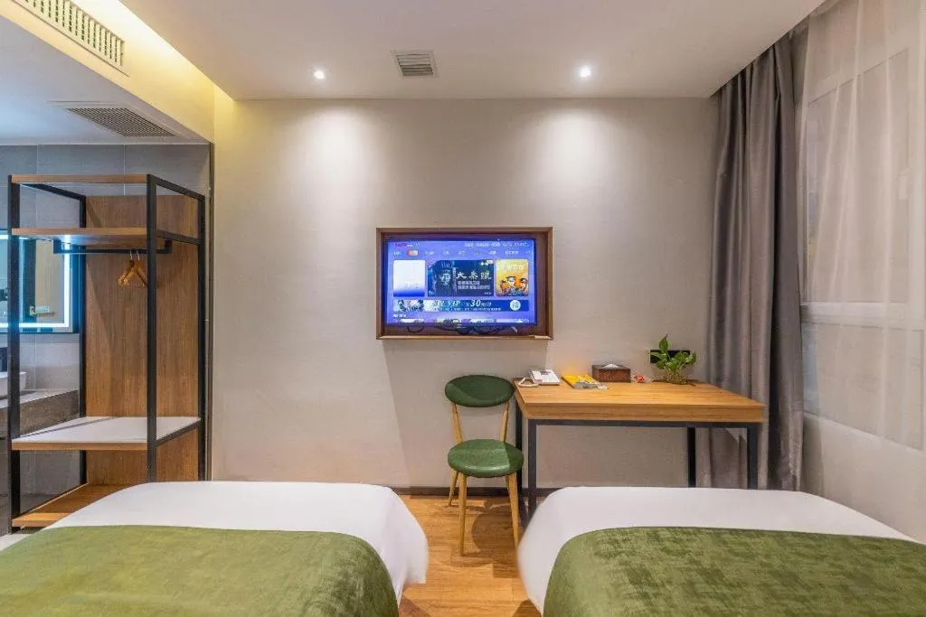 Bed in GreenTree Inn Express Lanzhou West Passenger Station Lanzhou Center