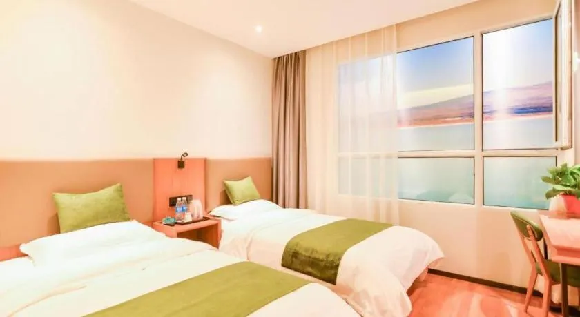 Bed in GreenTree Inn Express Lanzhou West Passenger Station Lanzhou Center