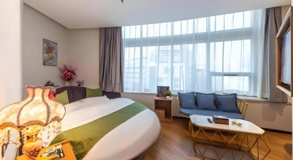 Bed in GreenTree Inn Express Lanzhou West Passenger Station Lanzhou Center