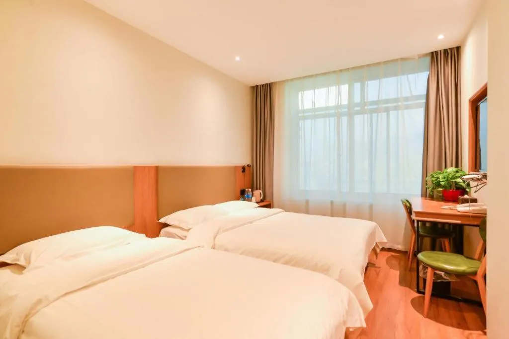 Bed in GreenTree Inn Express Lanzhou West Passenger Station Lanzhou Center