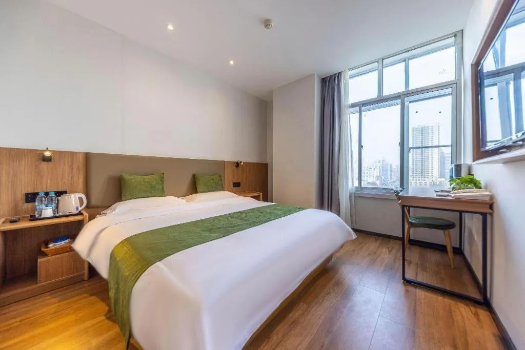 Bed in GreenTree Inn Express Lanzhou West Passenger Station Lanzhou Center