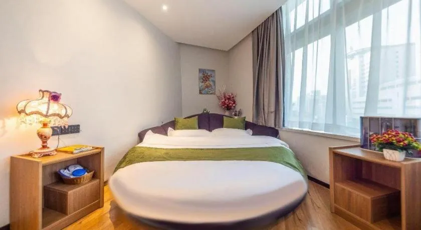 Bed in GreenTree Inn Express Lanzhou West Passenger Station Lanzhou Center