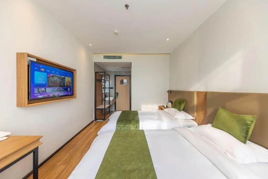 Bed in GreenTree Inn Express Lanzhou West Passenger Station Lanzhou Center