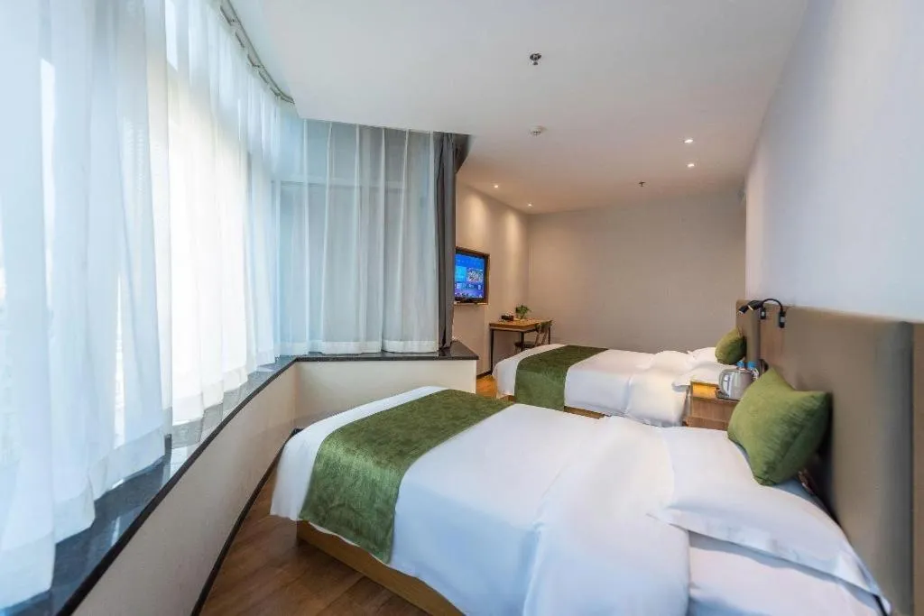 Bed in GreenTree Inn Express Lanzhou West Passenger Station Lanzhou Center