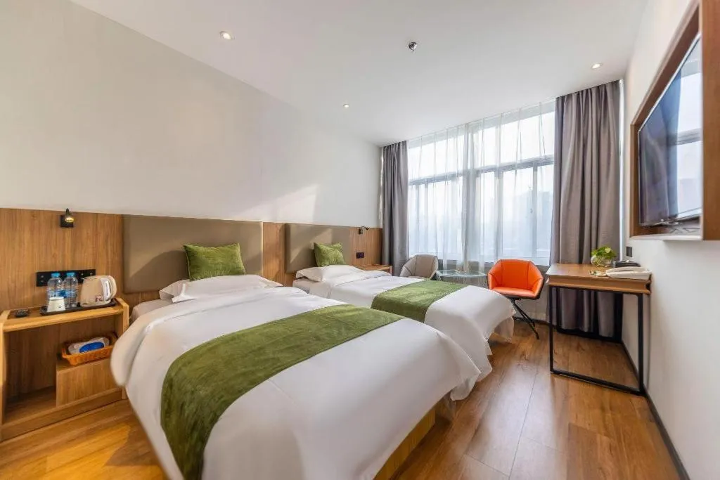 Bed in GreenTree Inn Express Lanzhou West Passenger Station Lanzhou Center