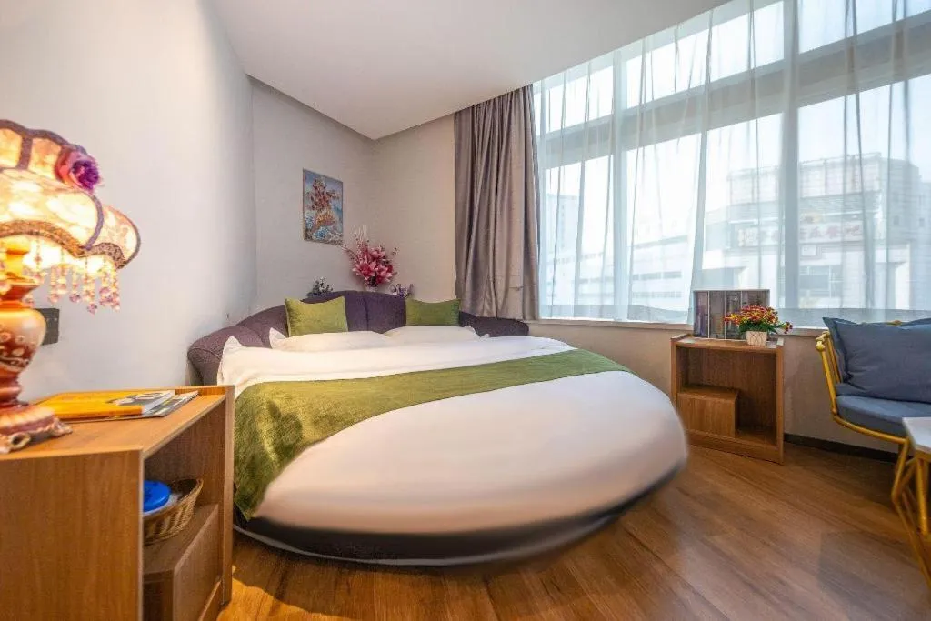 Bed in GreenTree Inn Express Lanzhou West Passenger Station Lanzhou Center