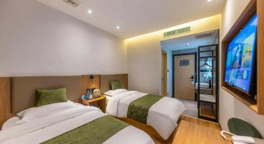 Bed in GreenTree Inn Express Lanzhou West Passenger Station Lanzhou Center