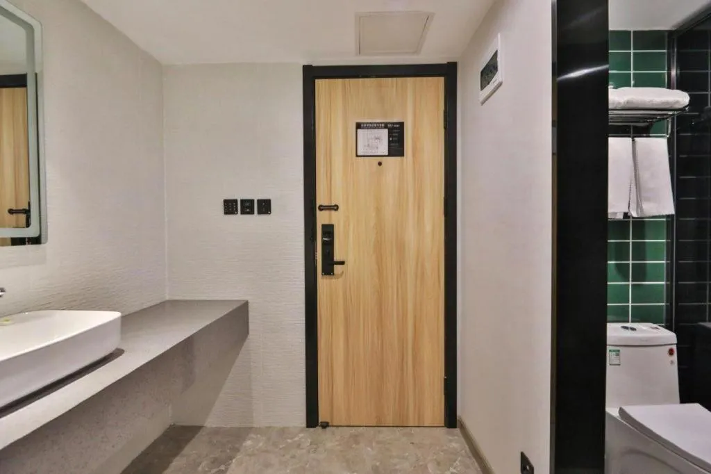 GreenTree Inn Express Beijing Dongcheng District Beixinqiao Metro Station Gui Street