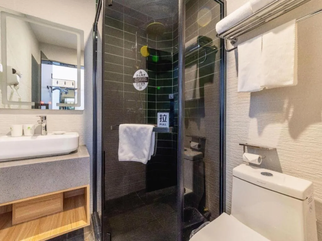 GreenTree Inn Express Beijing Dongcheng District Beixinqiao Metro Station Gui Street