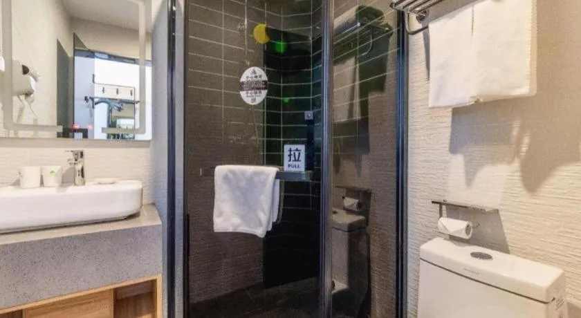 GreenTree Inn Express Beijing Dongcheng District Beixinqiao Metro Station Gui Street