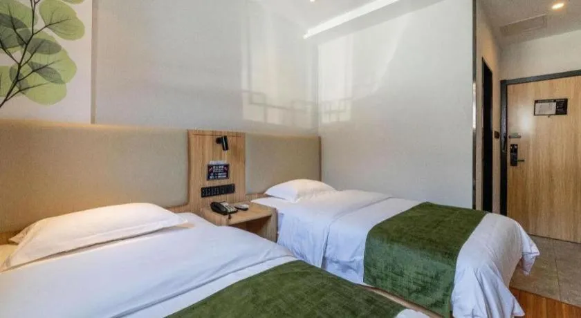 Bed in GreenTree Inn Express Beijing Dongcheng District Beixinqiao Metro Station Gui Street