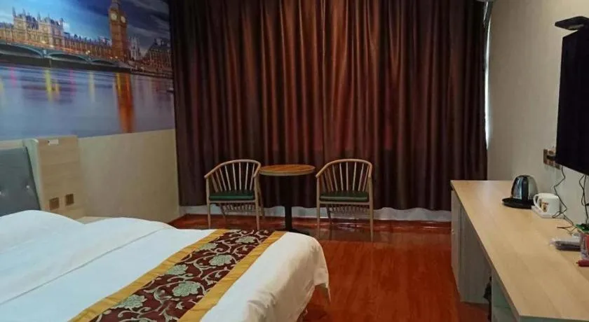 Bed in Super 8 Hotel Dingzhou Chongwen Street