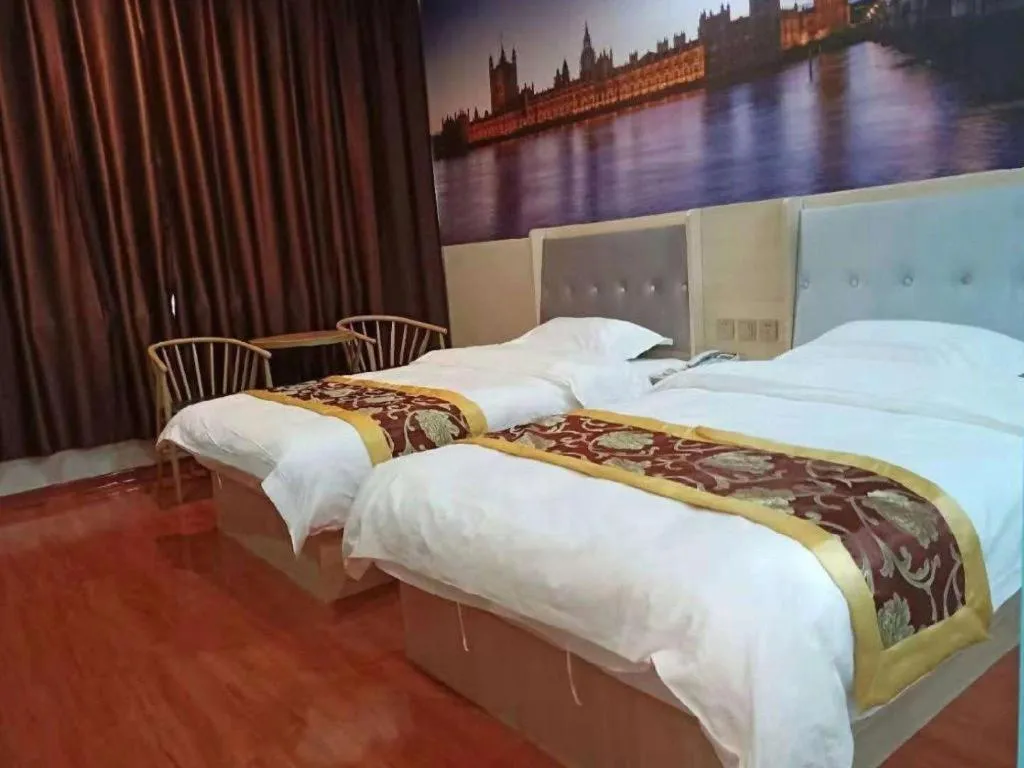 Bed in Super 8 Hotel Dingzhou Chongwen Street