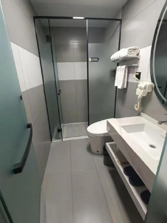 Super 8 Hotel Dingzhou Chongwen Street