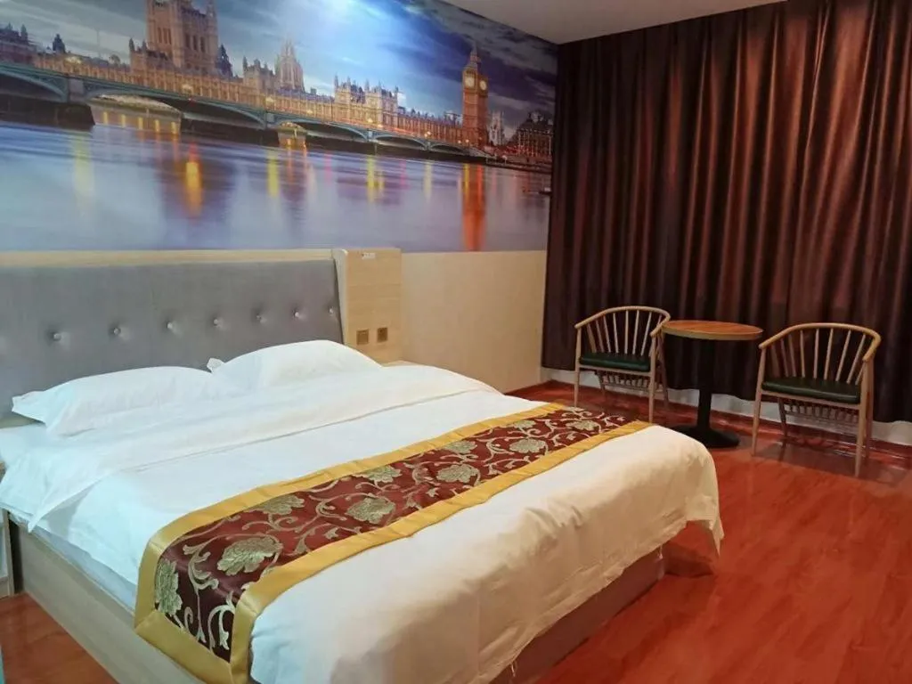 Bed in Super 8 Hotel Dingzhou Chongwen Street