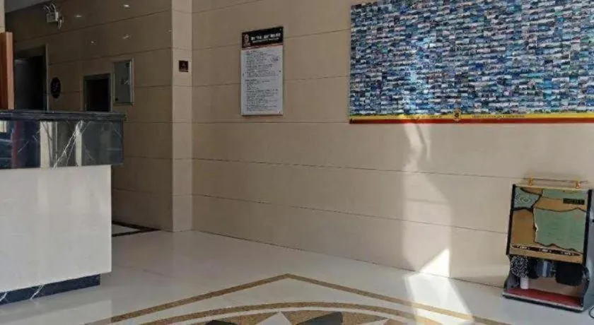 Super 8 Hotel Dingzhou Chongwen Street