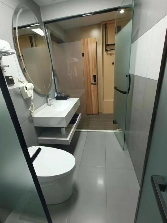 Super 8 Hotel Dingzhou Chongwen Street