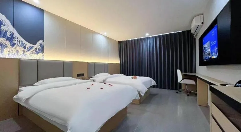 Bed in Super 8 Hotel Dingzhou Chongwen Street