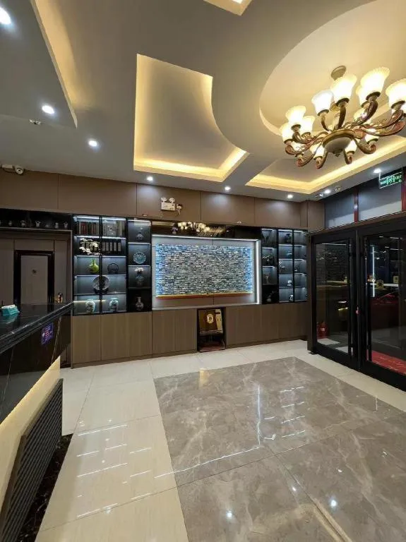 Super 8 Hotel Dingzhou Chongwen Street