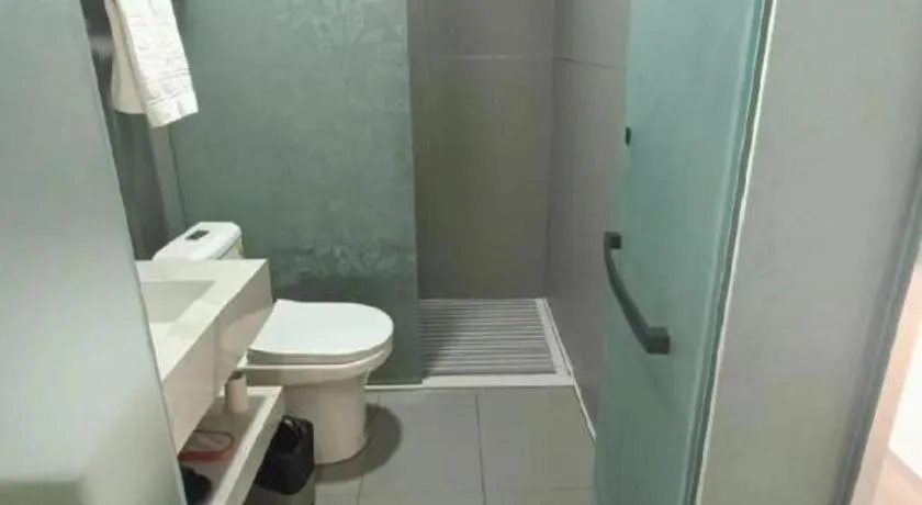 Super 8 Hotel Dingzhou Chongwen Street